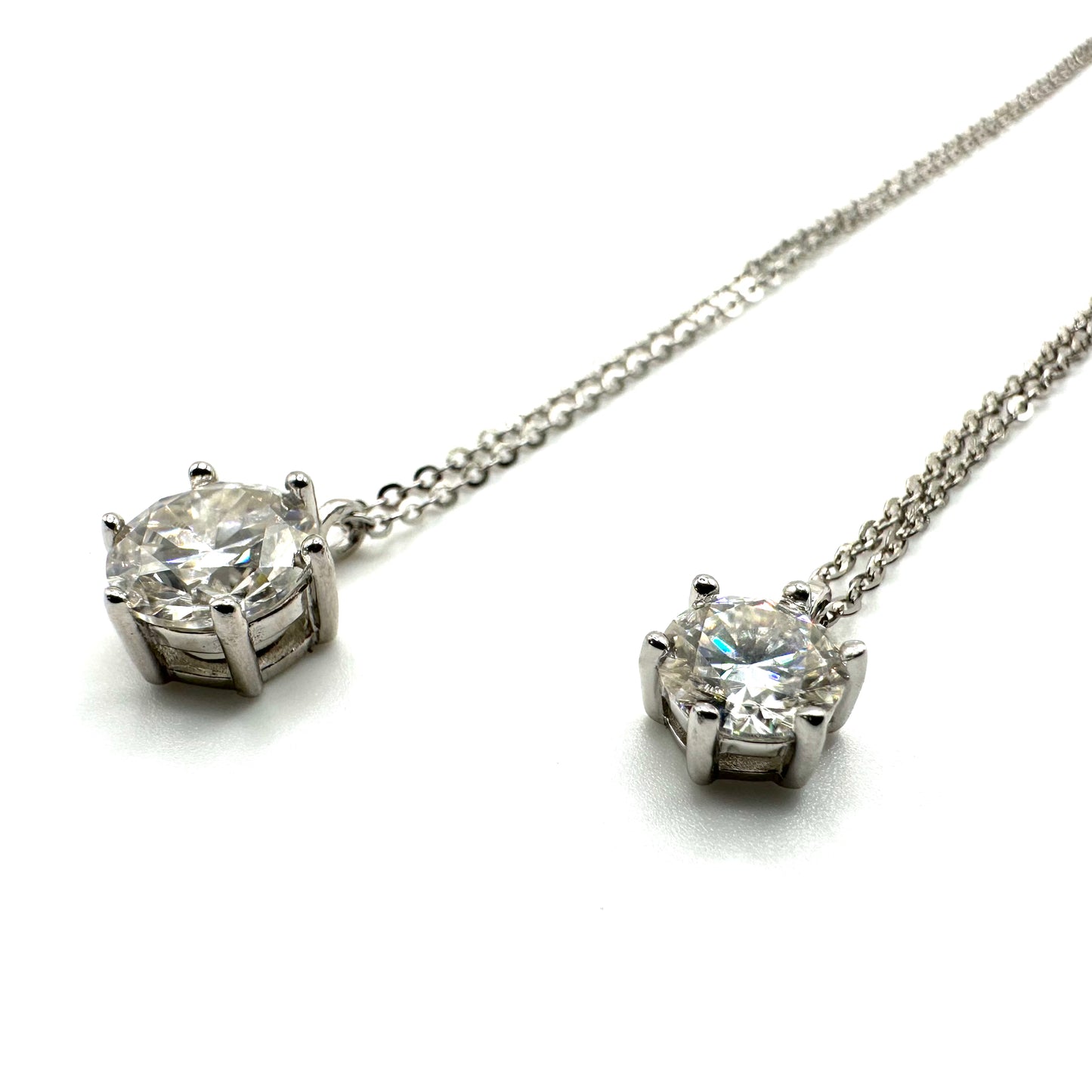 Solitaire Round Cut Moissanite Pendant