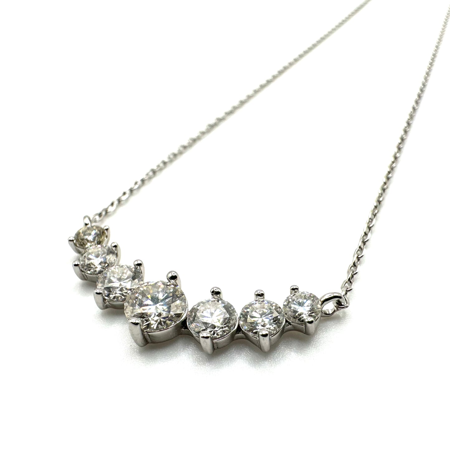 1.7ct Graduated Moissanite Pendant