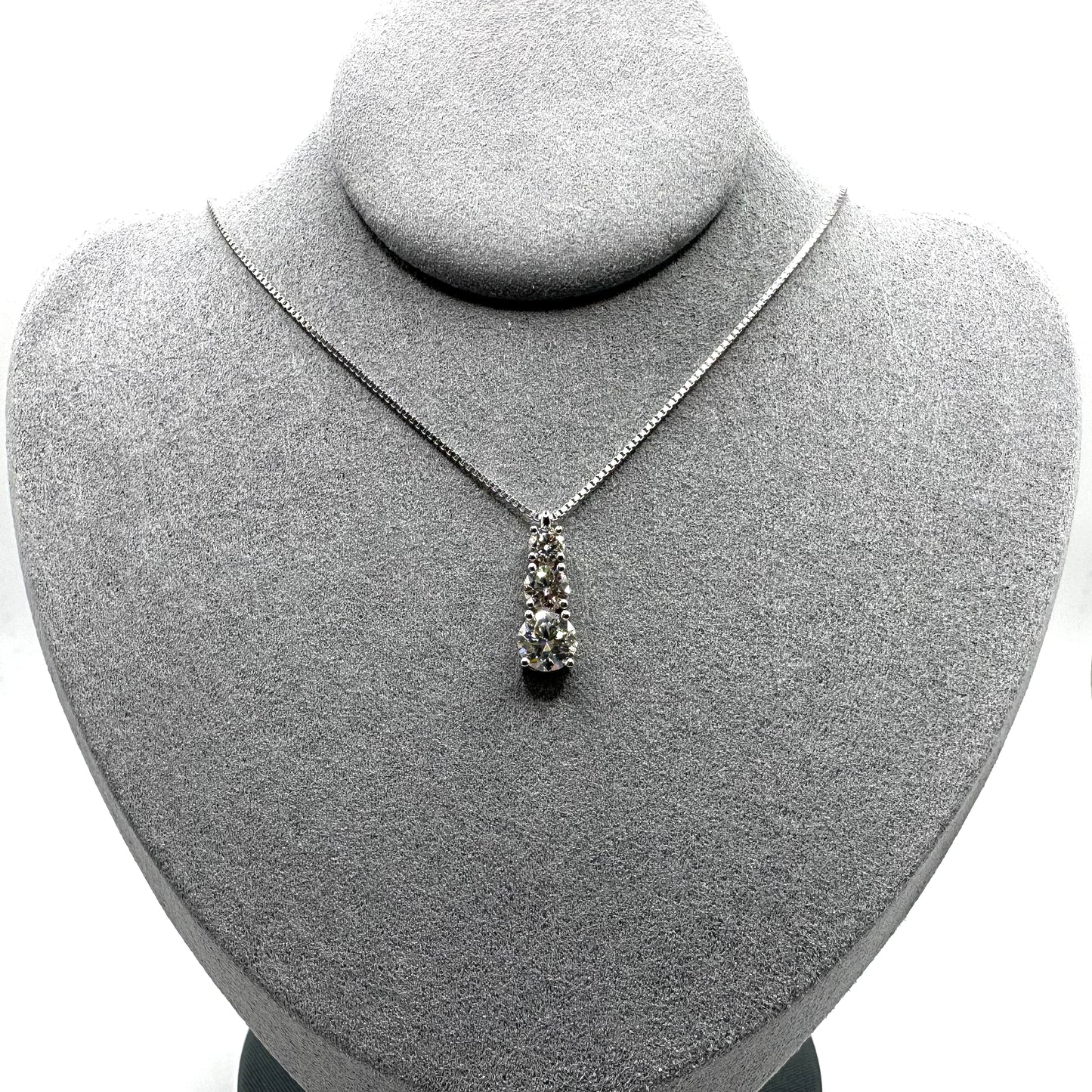 1.8ct Graduated Moissanite Pendant